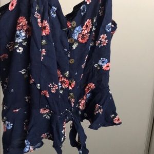 NEW Floral Top w/ adjustable straps&ruched back